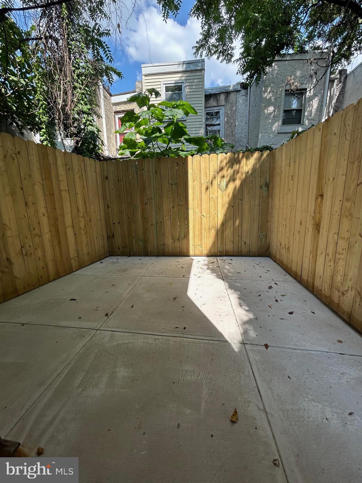 STRAWBERRY MANSION - Residential Lease