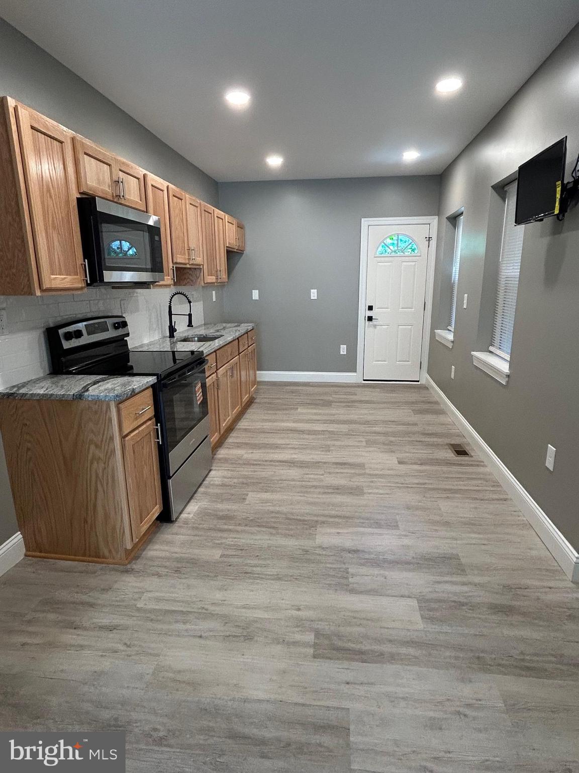 STRAWBERRY MANSION - Residential Lease