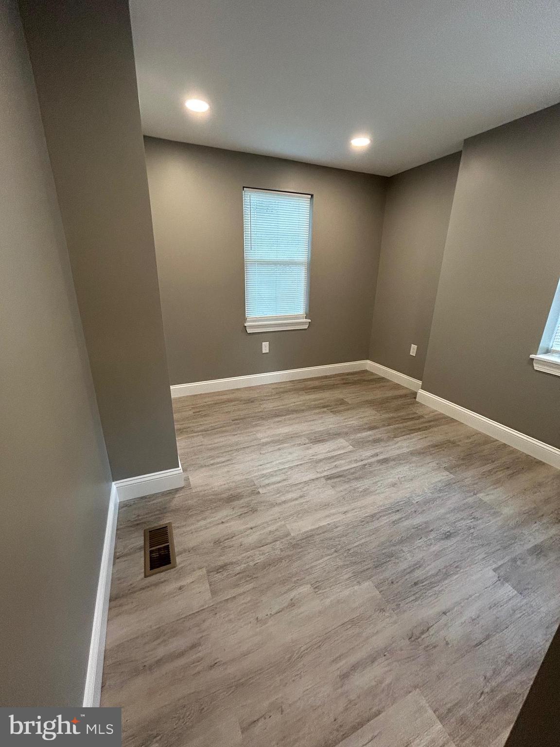 STRAWBERRY MANSION - Residential Lease