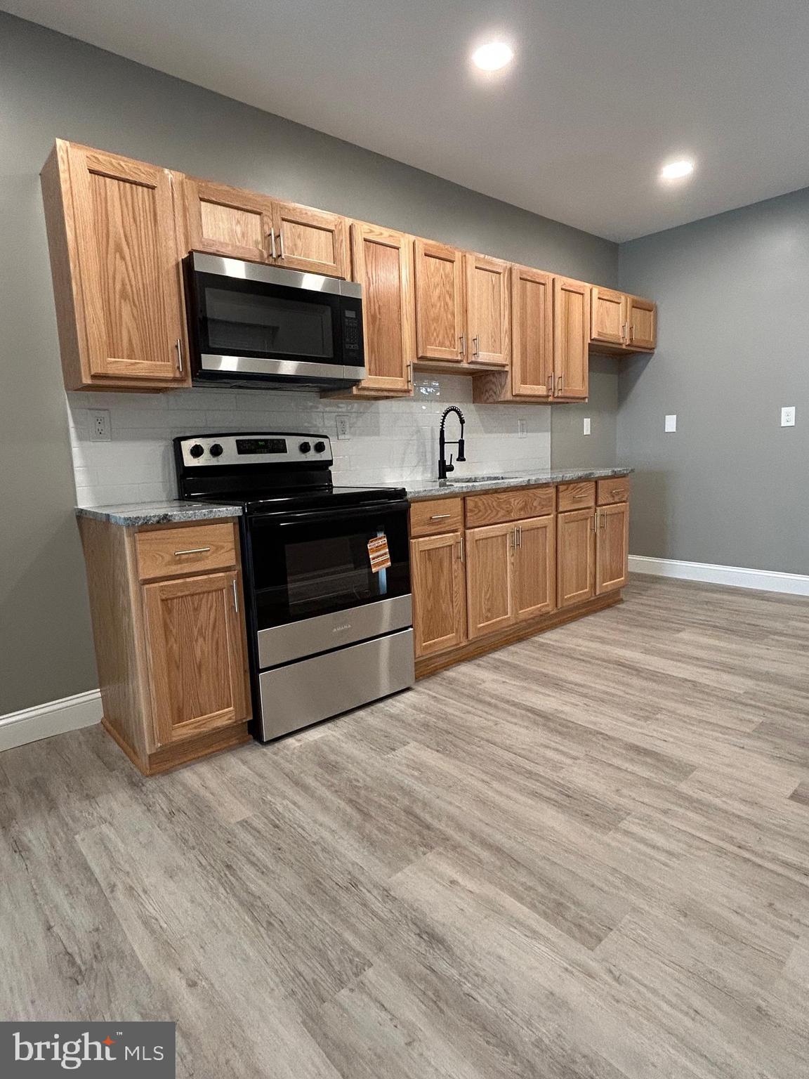 STRAWBERRY MANSION - Residential Lease