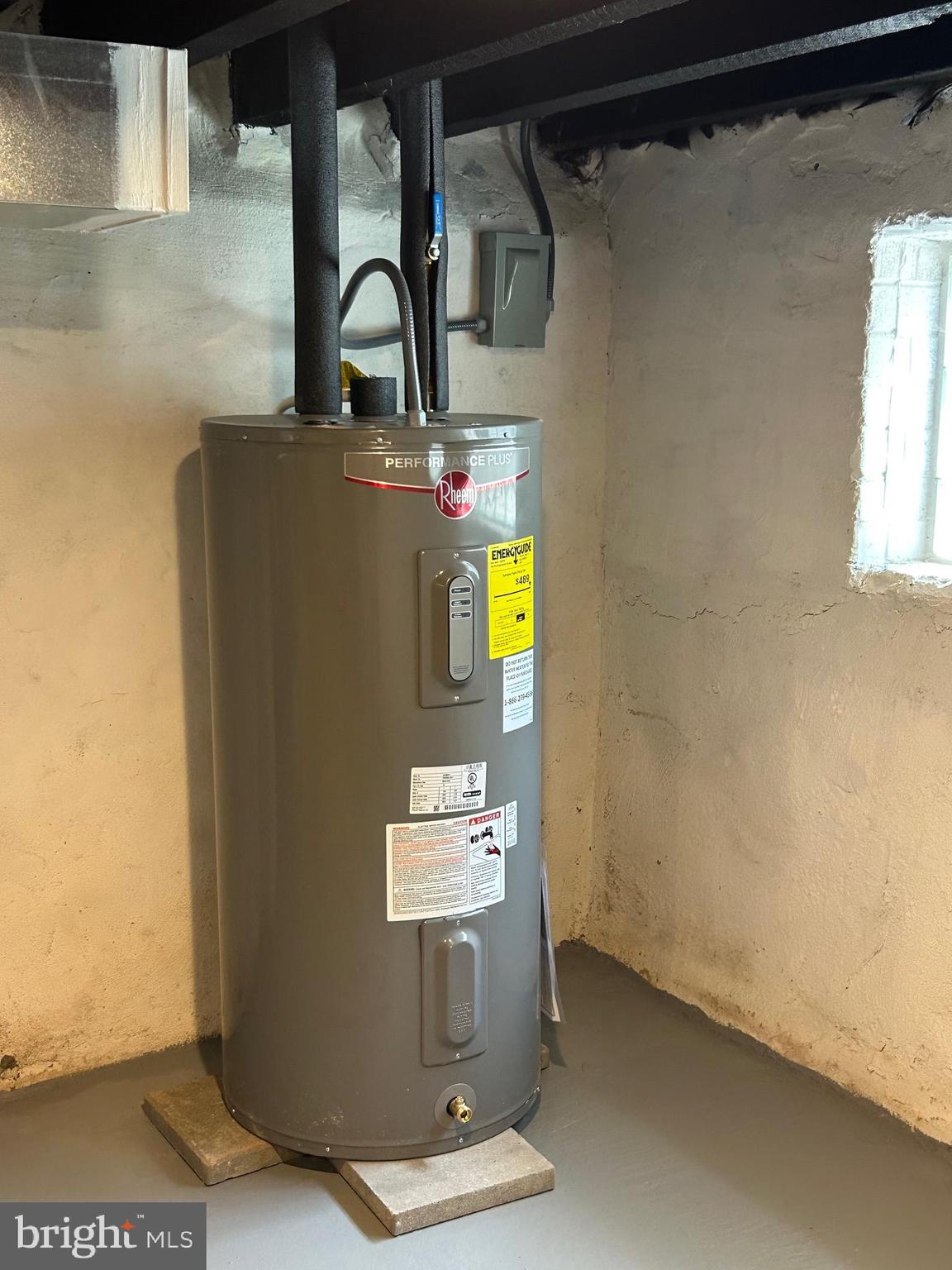 STRAWBERRY MANSION - Residential Lease