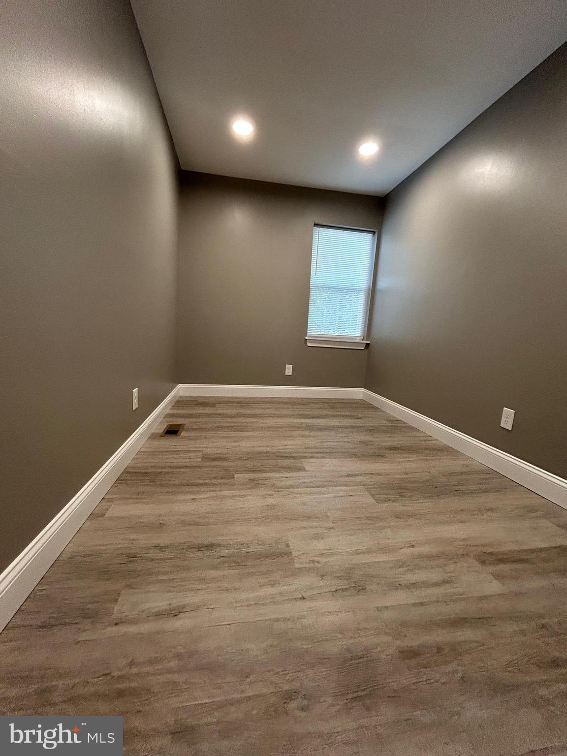 STRAWBERRY MANSION - Residential Lease