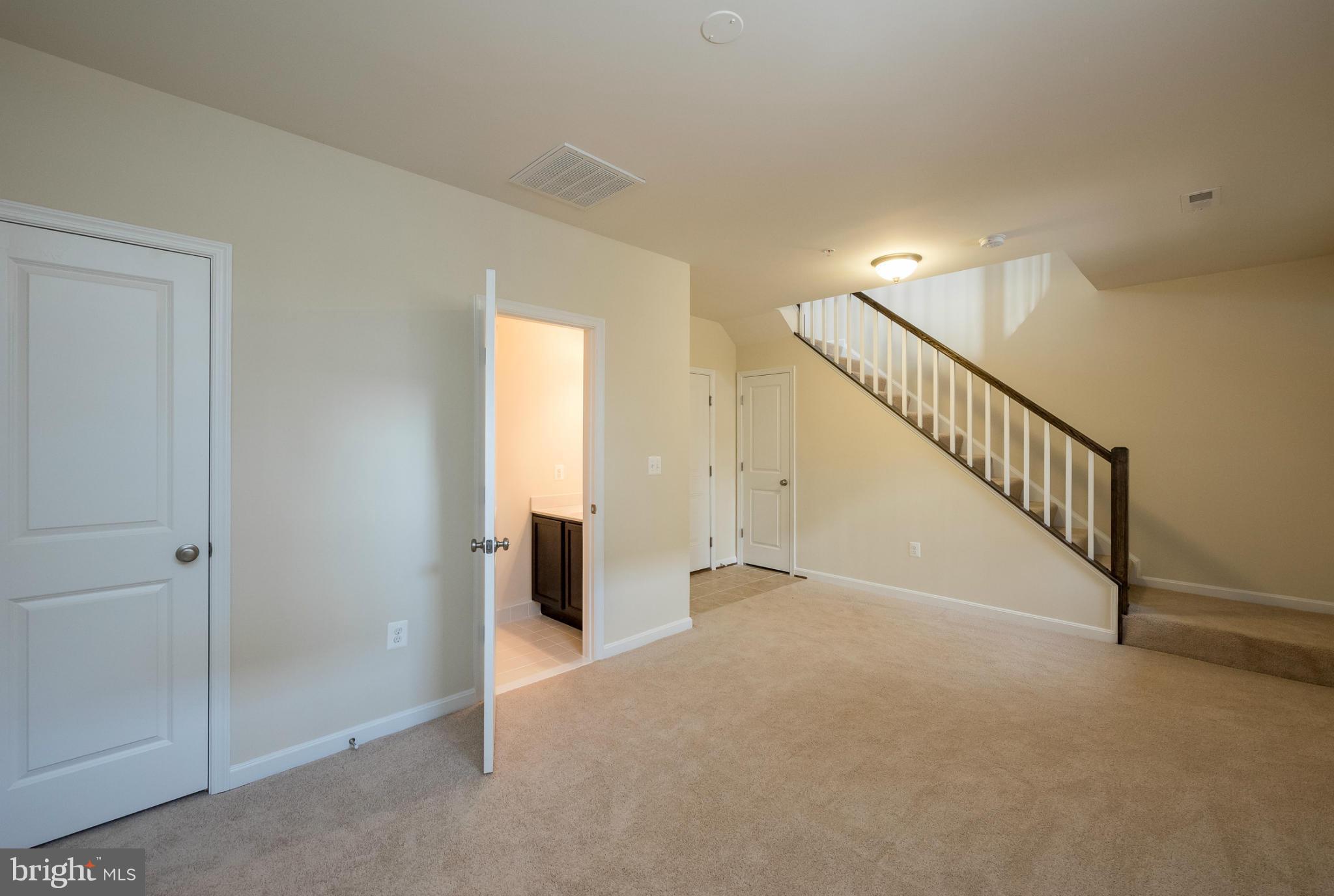 THE VILLAGES OF STEEPLEC - Residential