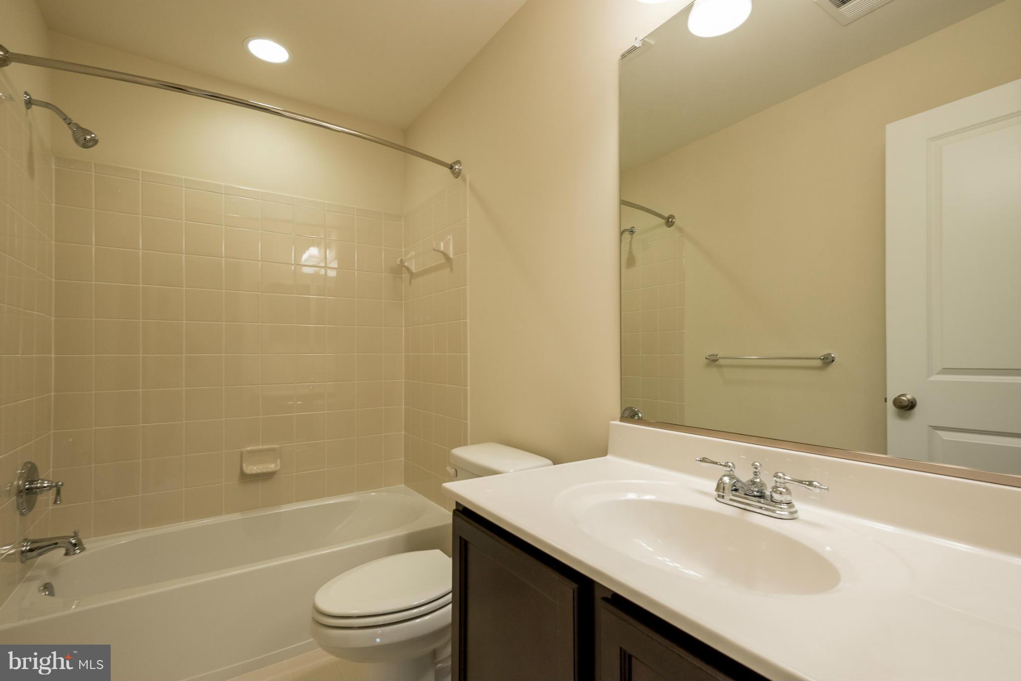 THE VILLAGES OF STEEPLEC - Residential