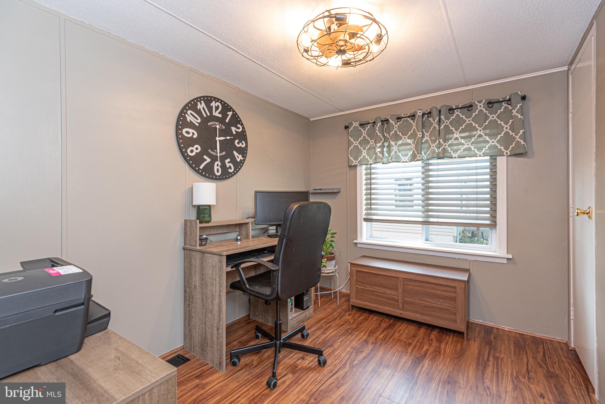 SHADY PARK - Residential