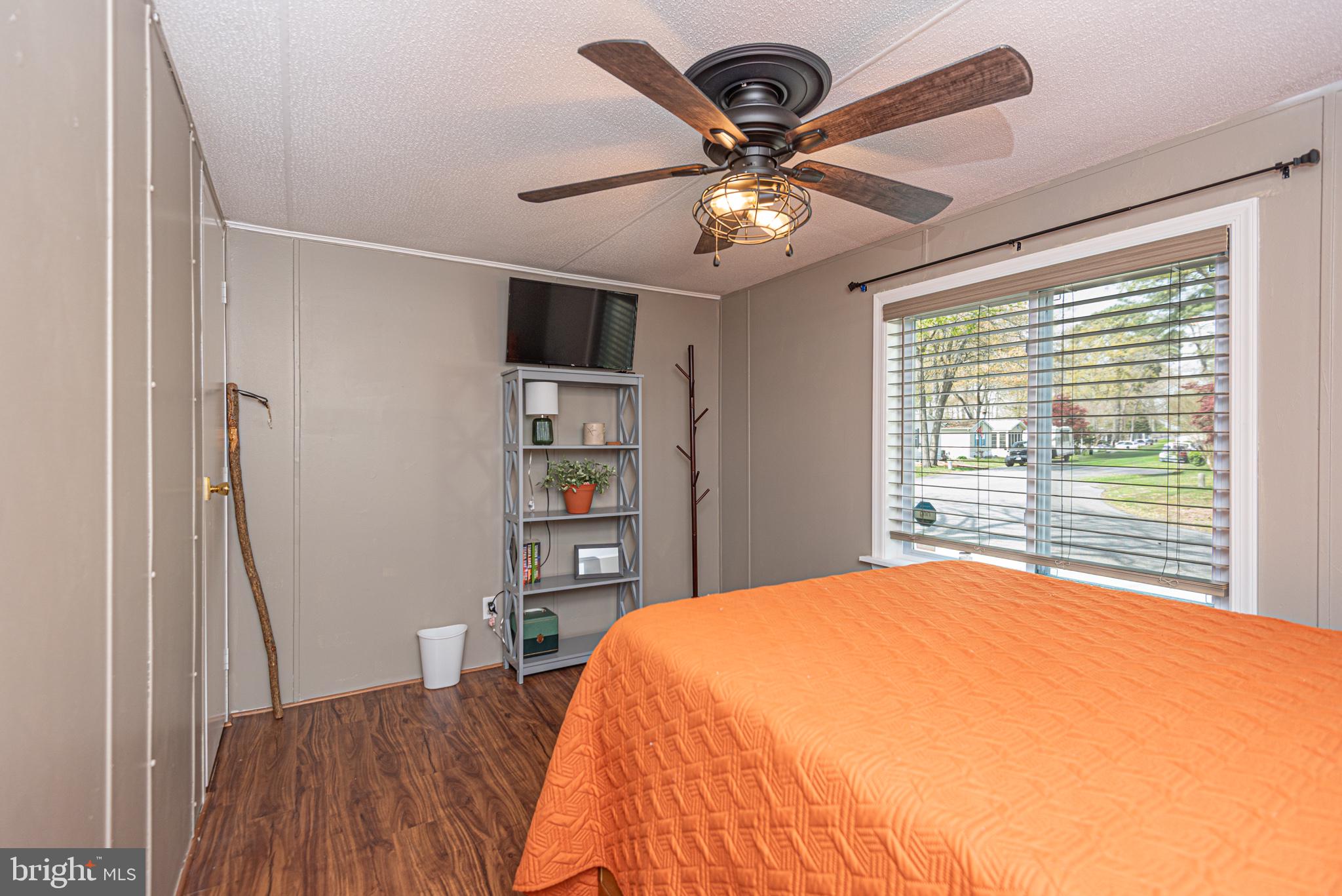 SHADY PARK - Residential