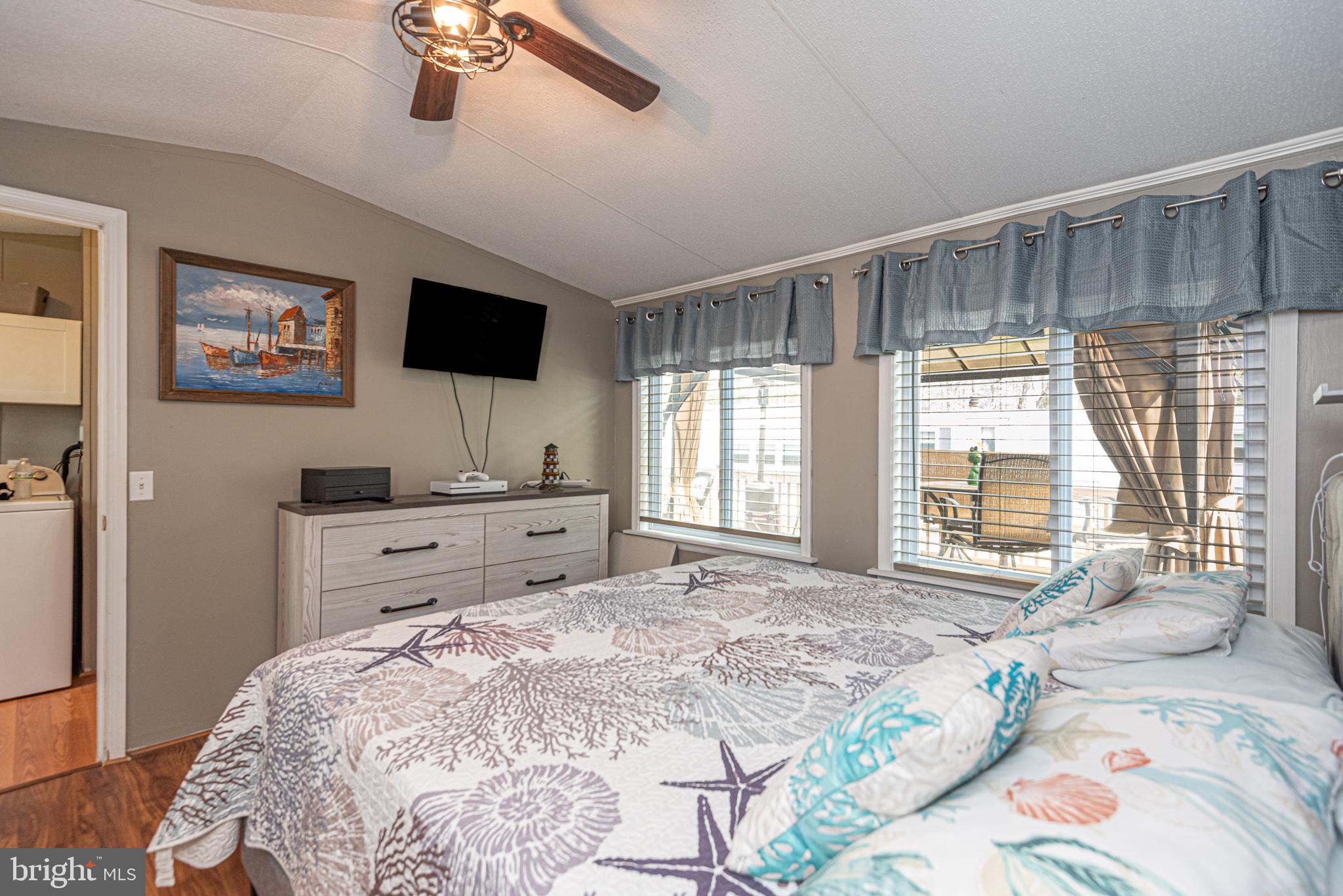 SHADY PARK - Residential