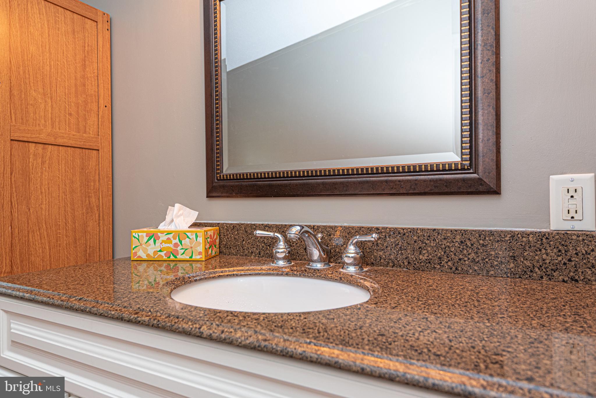 SHADY PARK - Residential