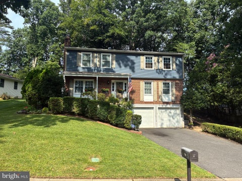 Photo of 16063 Laconia Circle, WOODBRIDGE, VA 22191 (MLS # VAPW2127706)
