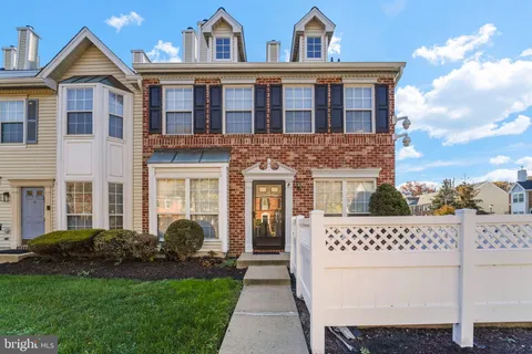 194 Darwin Lane, North Brunswick, NJ MLS: NJMX2010786