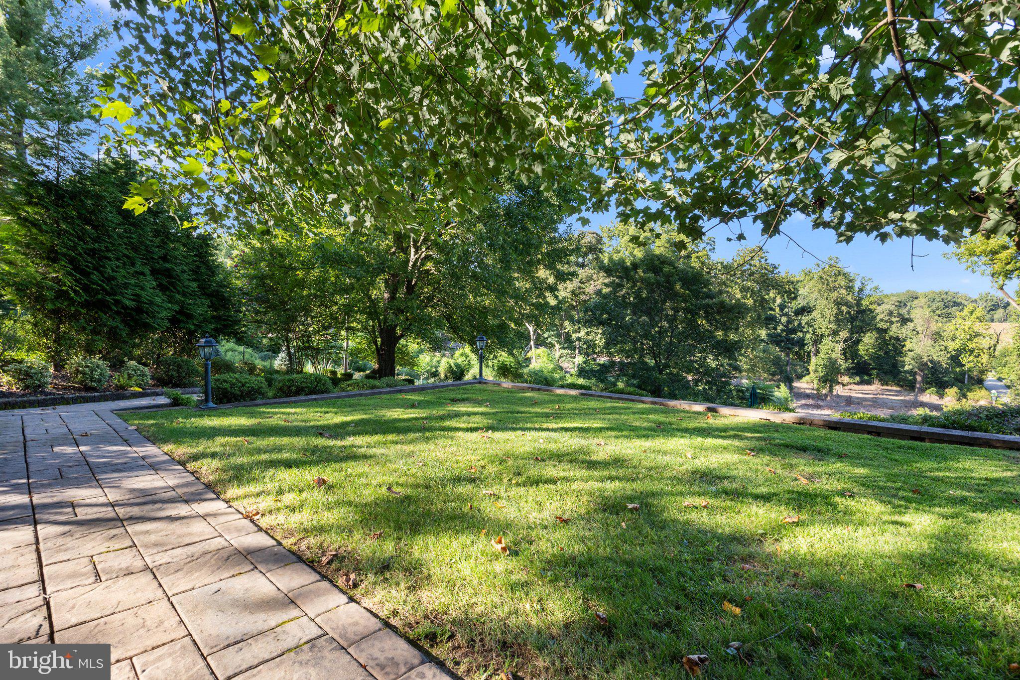 HUNTINGDON VALLEY - Residential