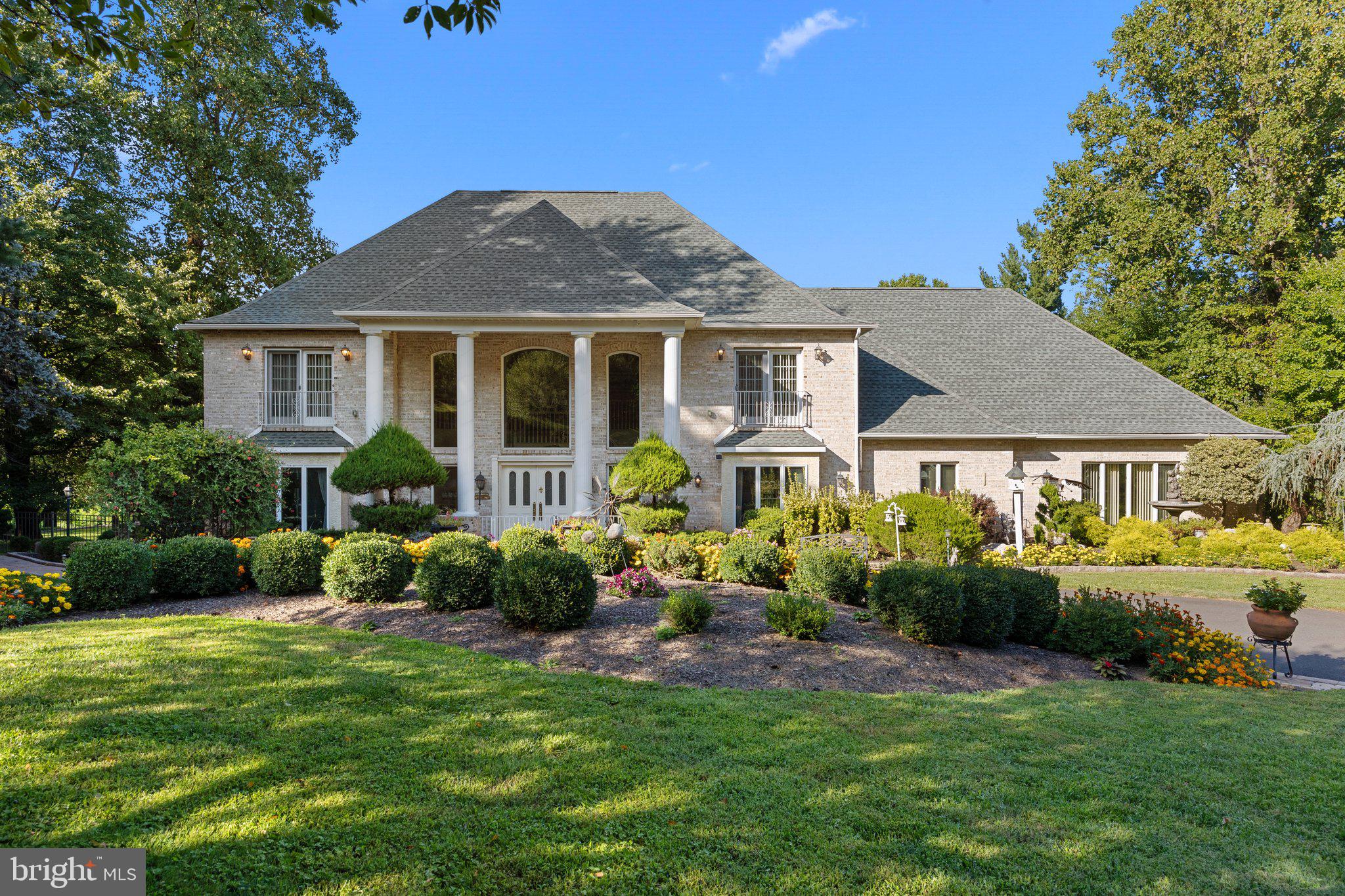 HUNTINGDON VALLEY - Residential