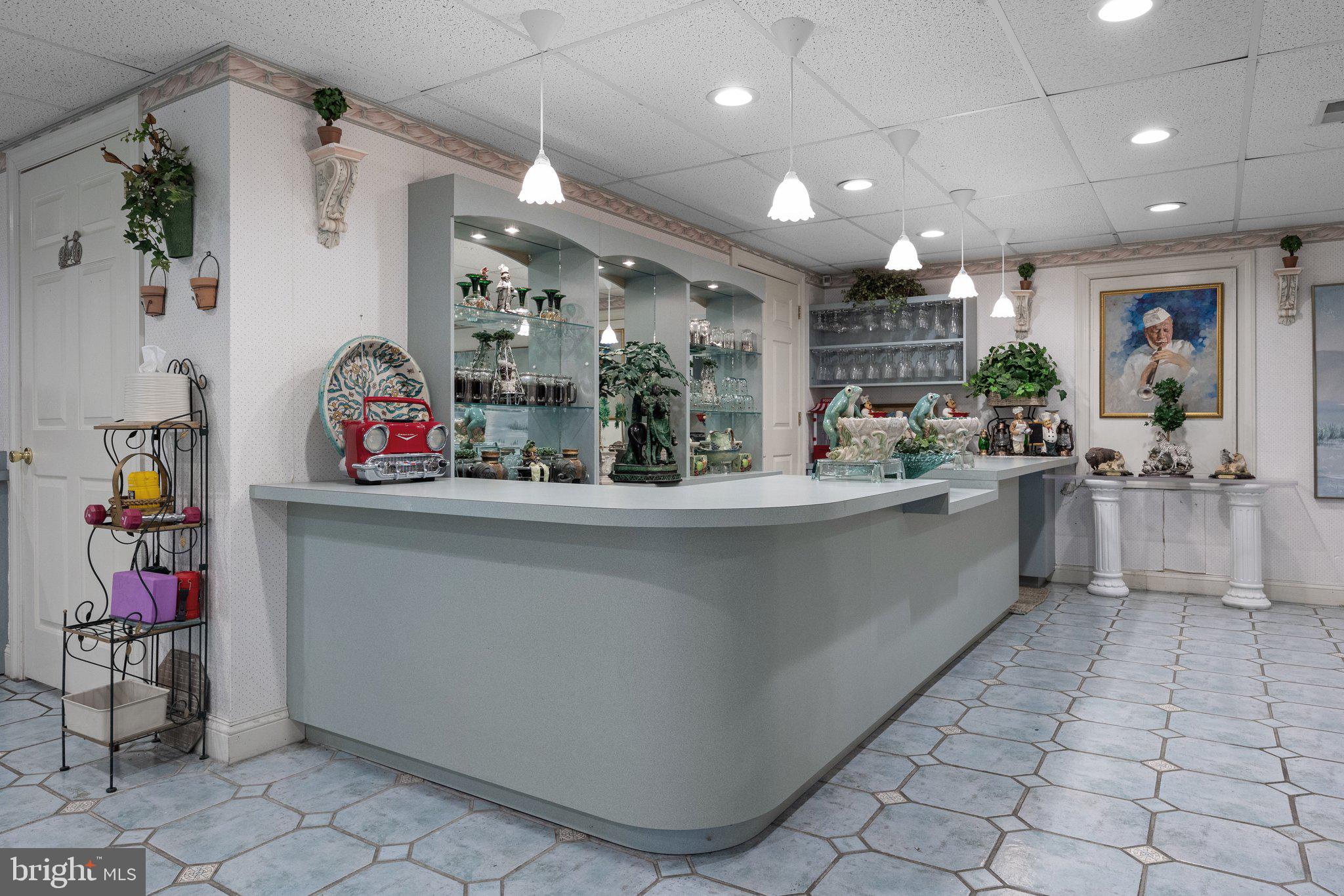 HUNTINGDON VALLEY - Residential