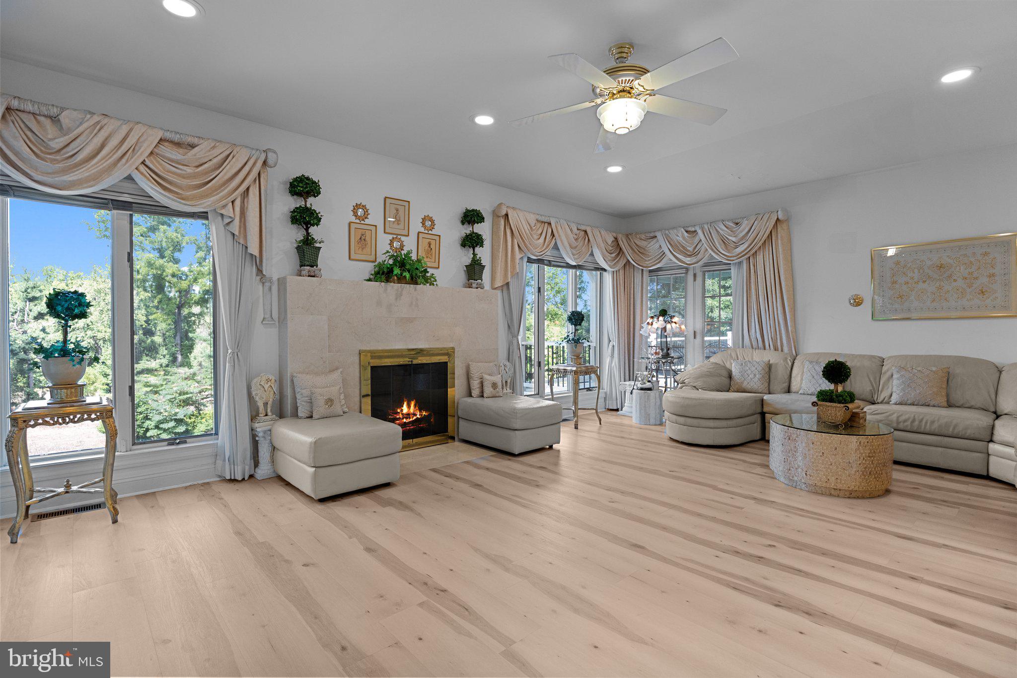 HUNTINGDON VALLEY - Residential