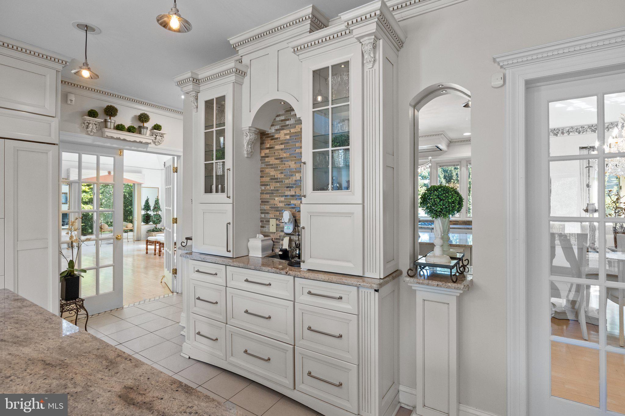 HUNTINGDON VALLEY - Residential