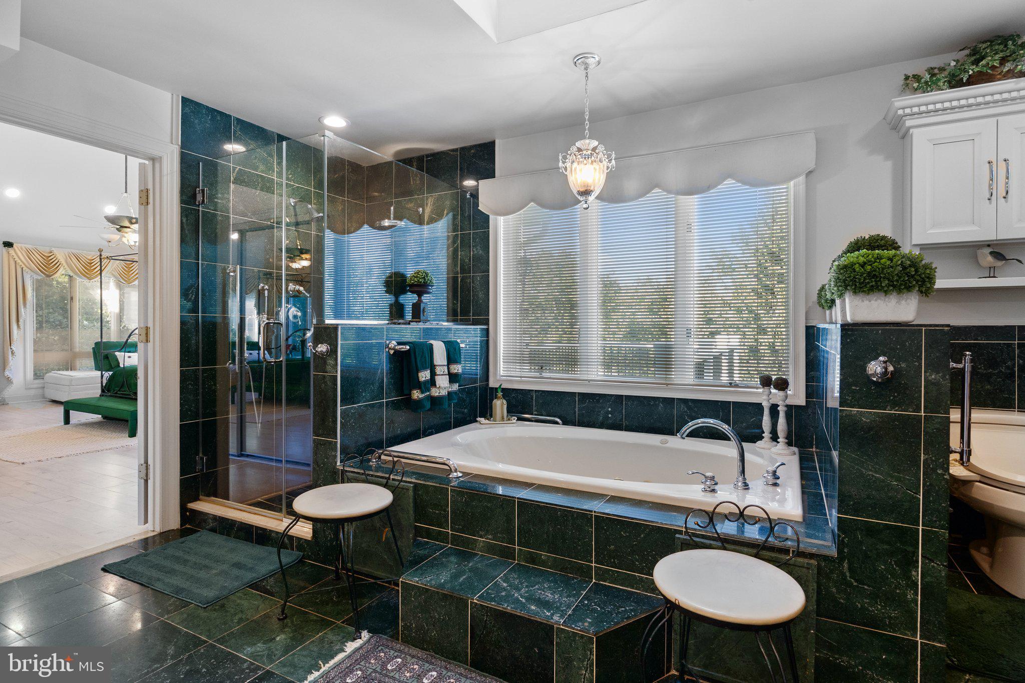 HUNTINGDON VALLEY - Residential