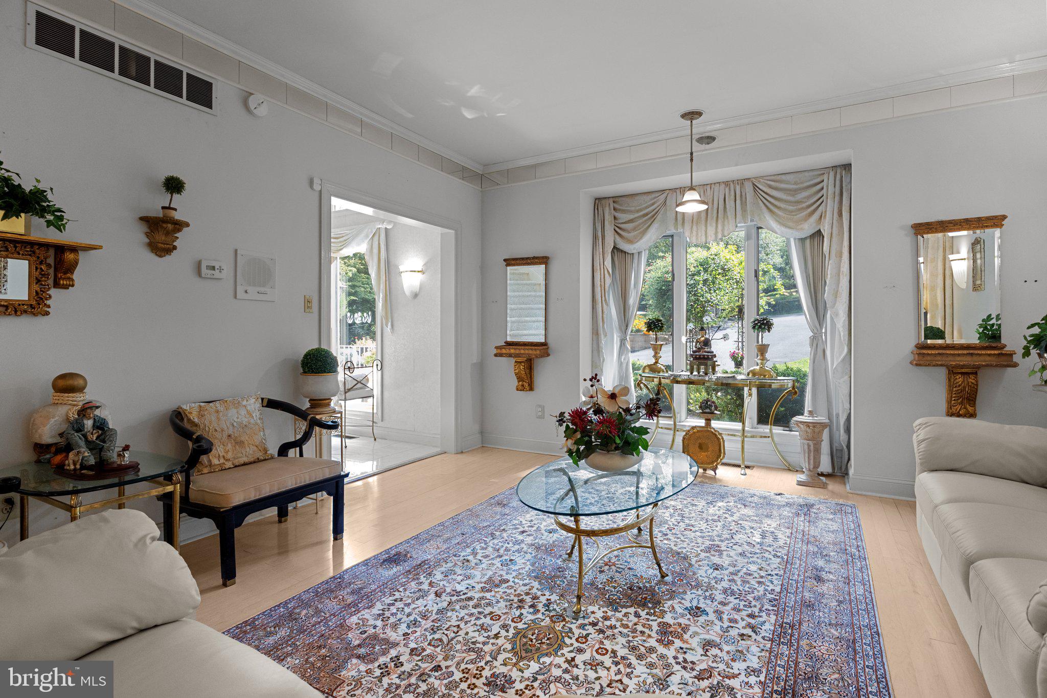 HUNTINGDON VALLEY - Residential