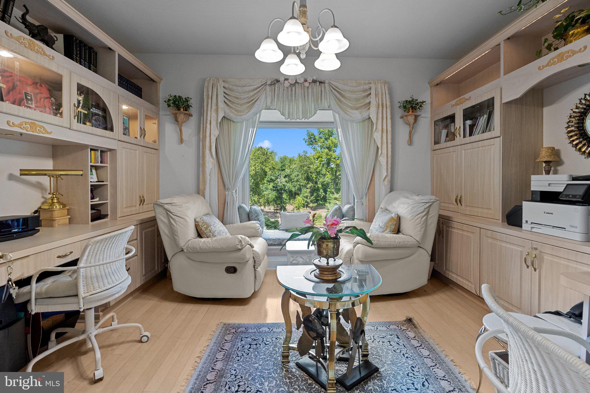 HUNTINGDON VALLEY - Residential