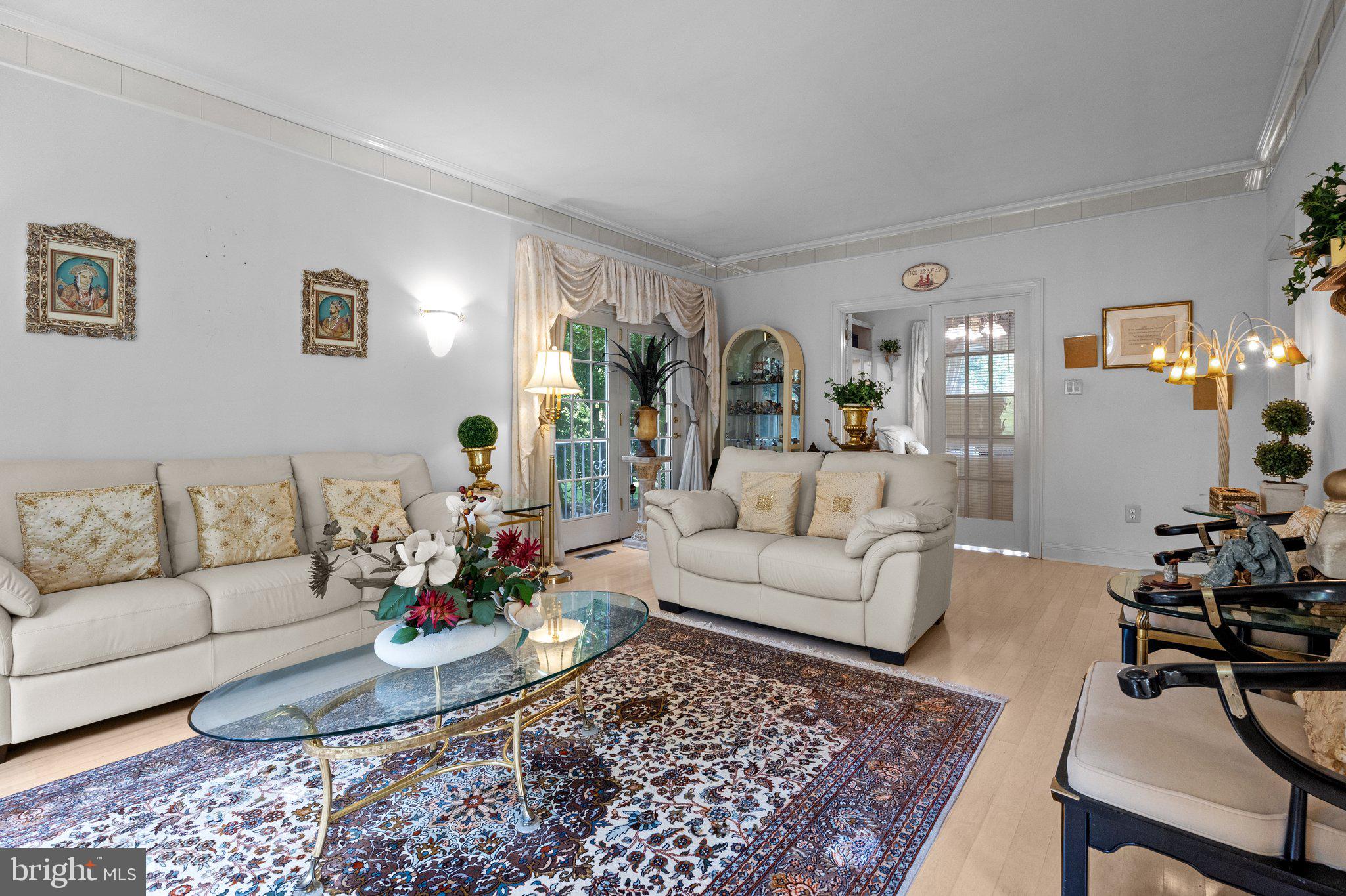 HUNTINGDON VALLEY - Residential