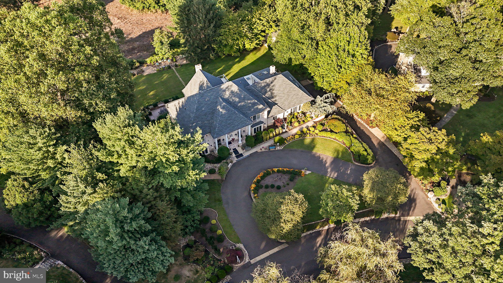 HUNTINGDON VALLEY - Residential