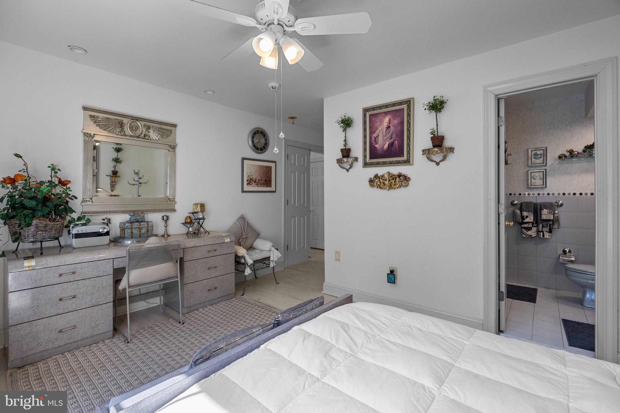 HUNTINGDON VALLEY - Residential