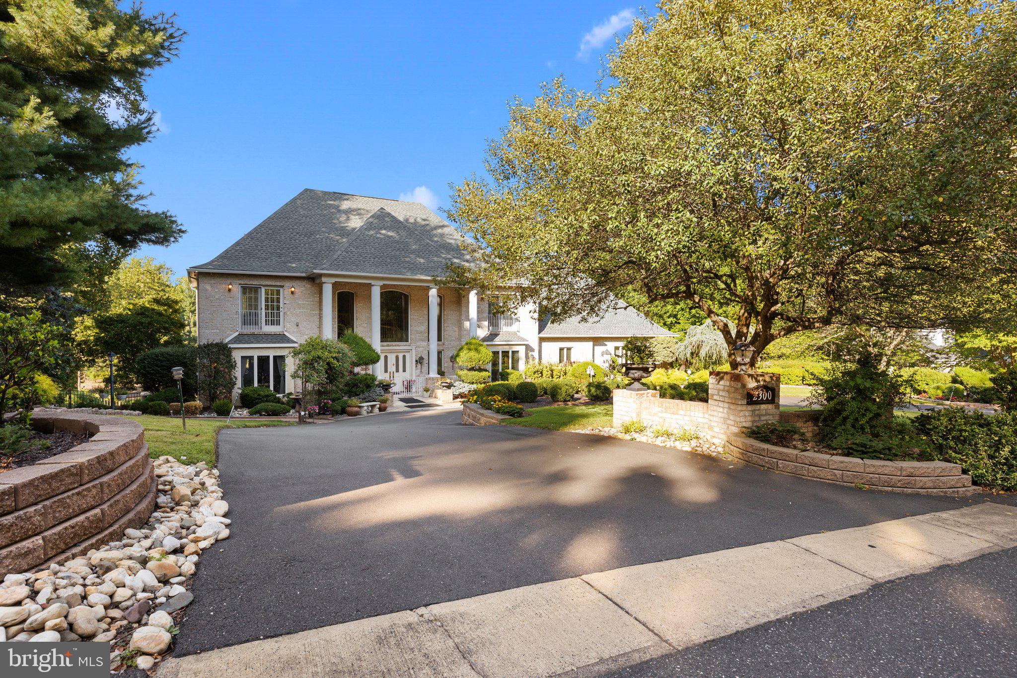 HUNTINGDON VALLEY - Residential