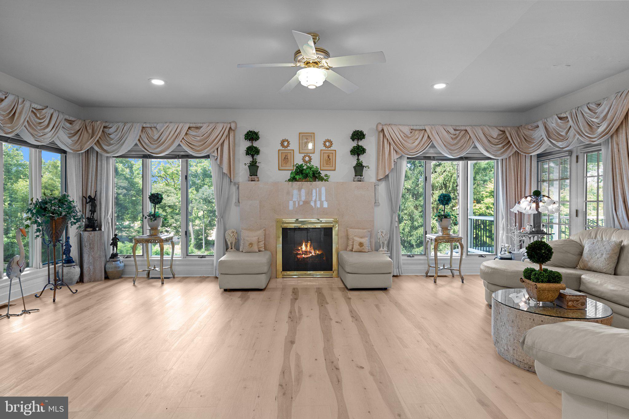 HUNTINGDON VALLEY - Residential