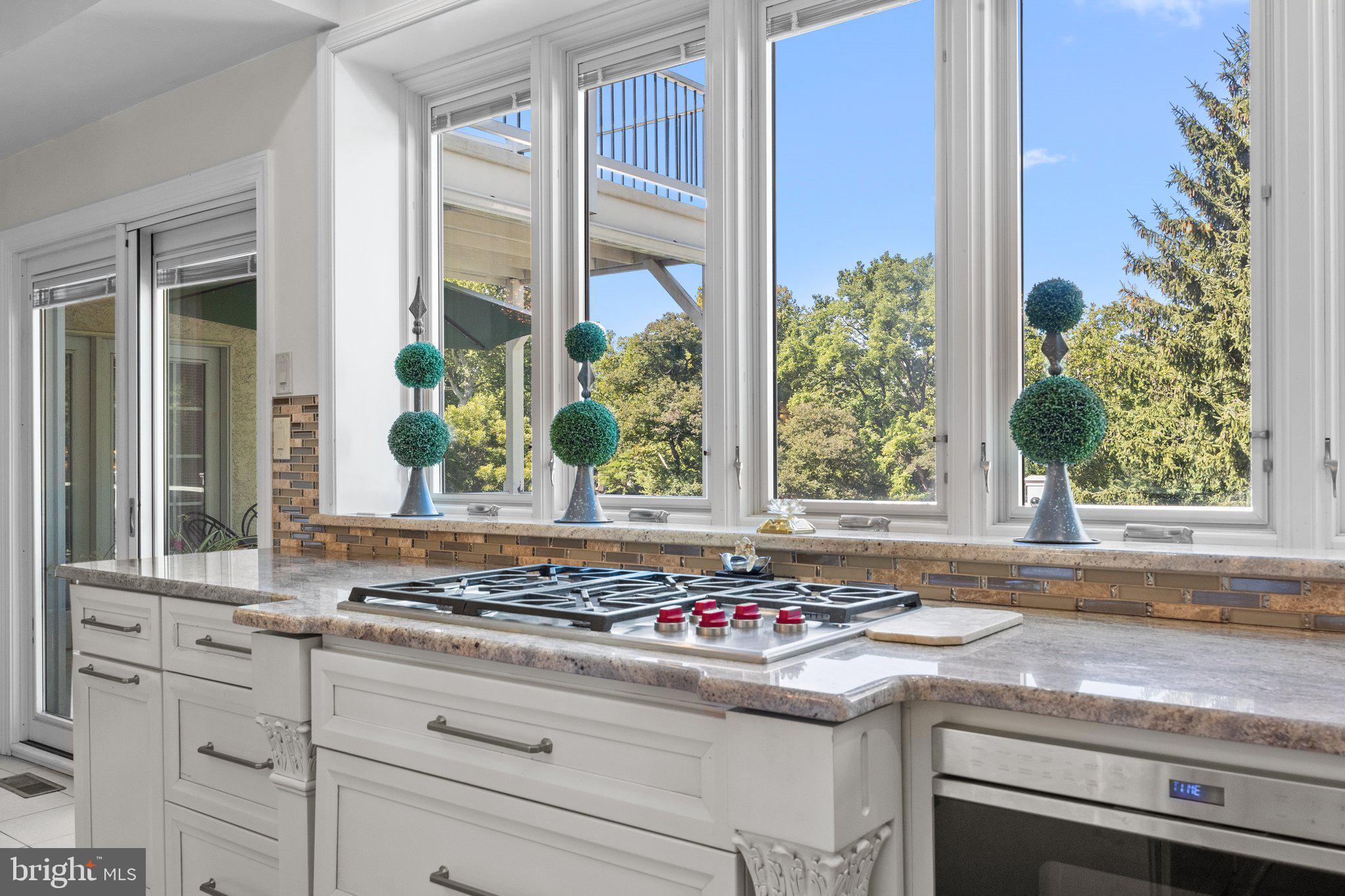 HUNTINGDON VALLEY - Residential