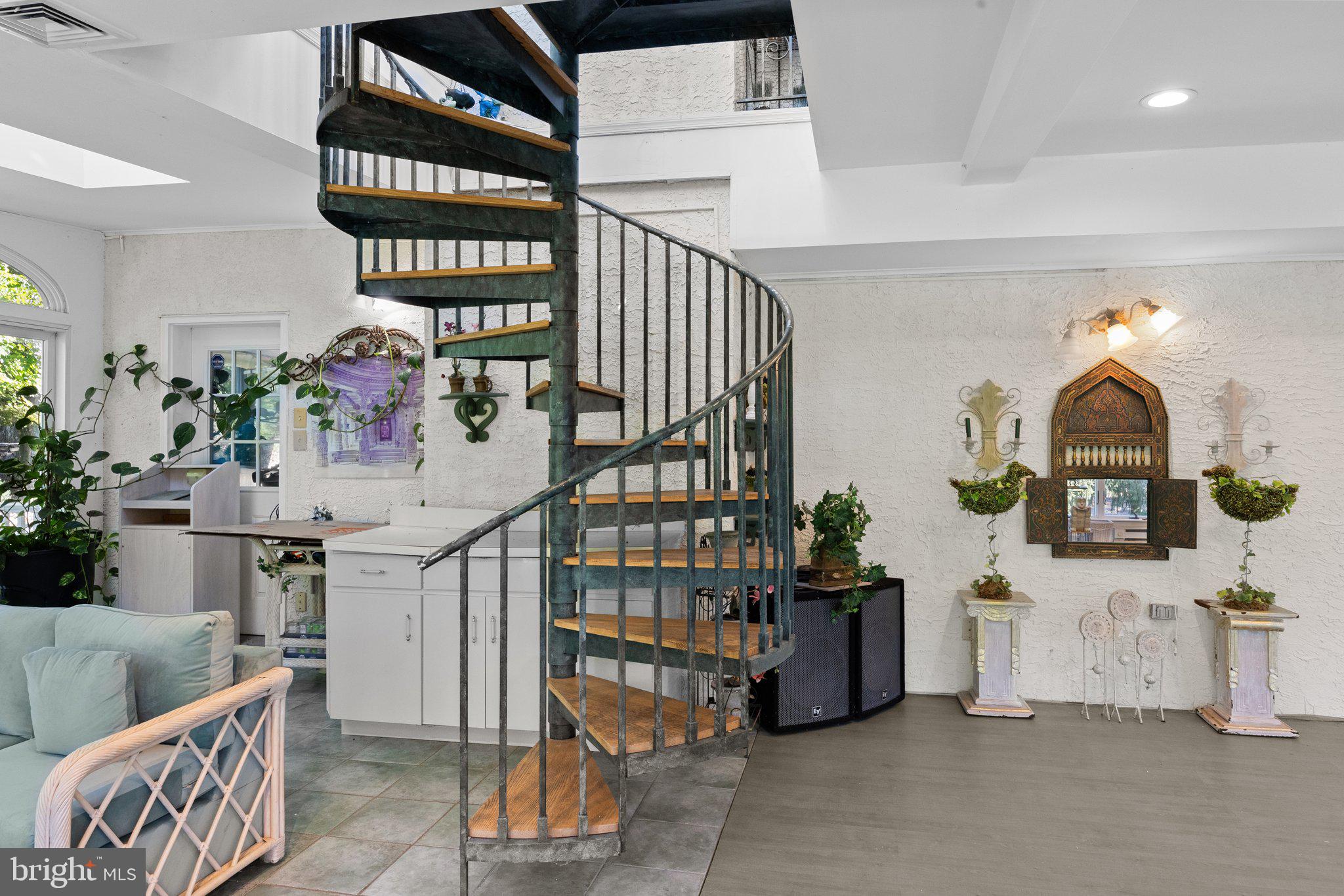 HUNTINGDON VALLEY - Residential