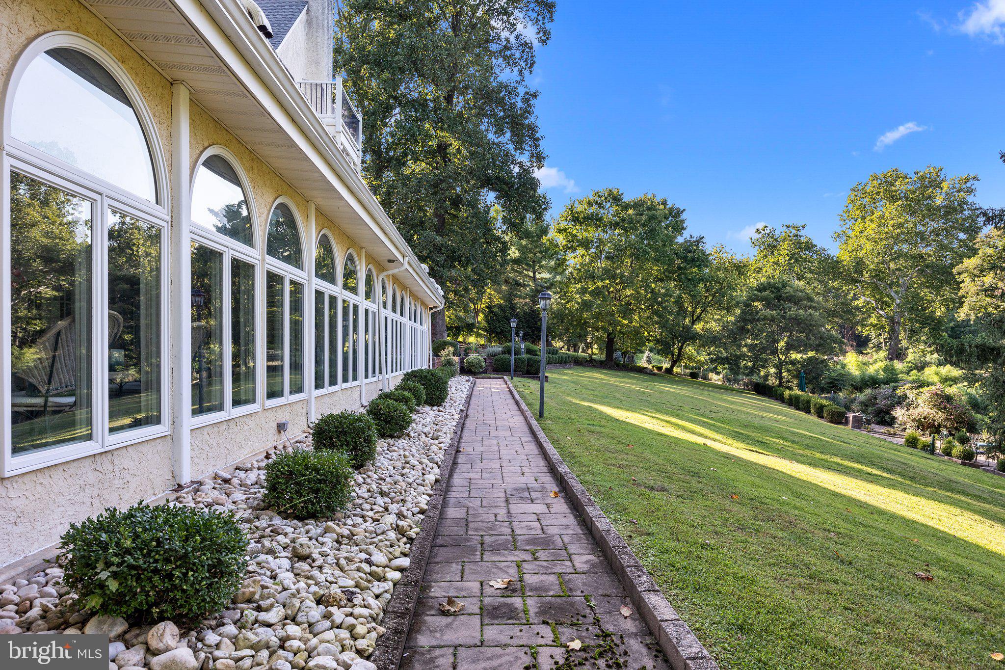 HUNTINGDON VALLEY - Residential