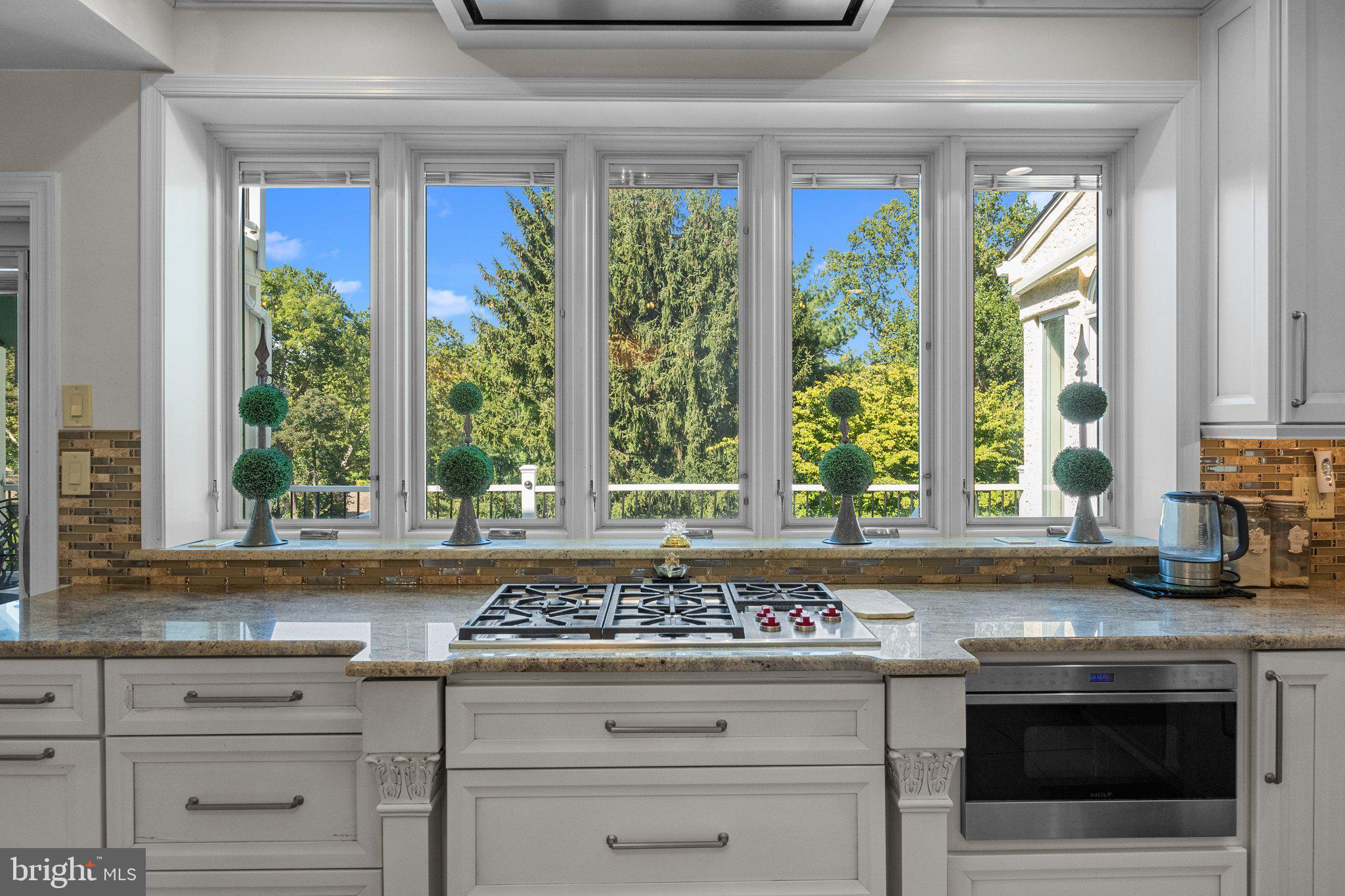 HUNTINGDON VALLEY - Residential