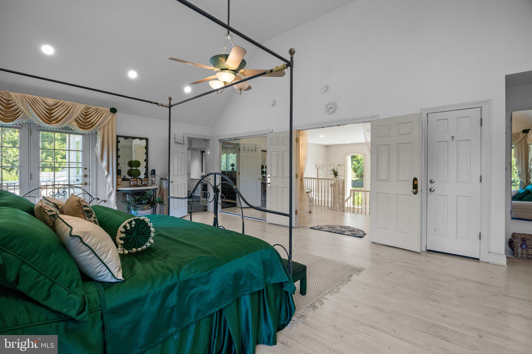 HUNTINGDON VALLEY - Residential