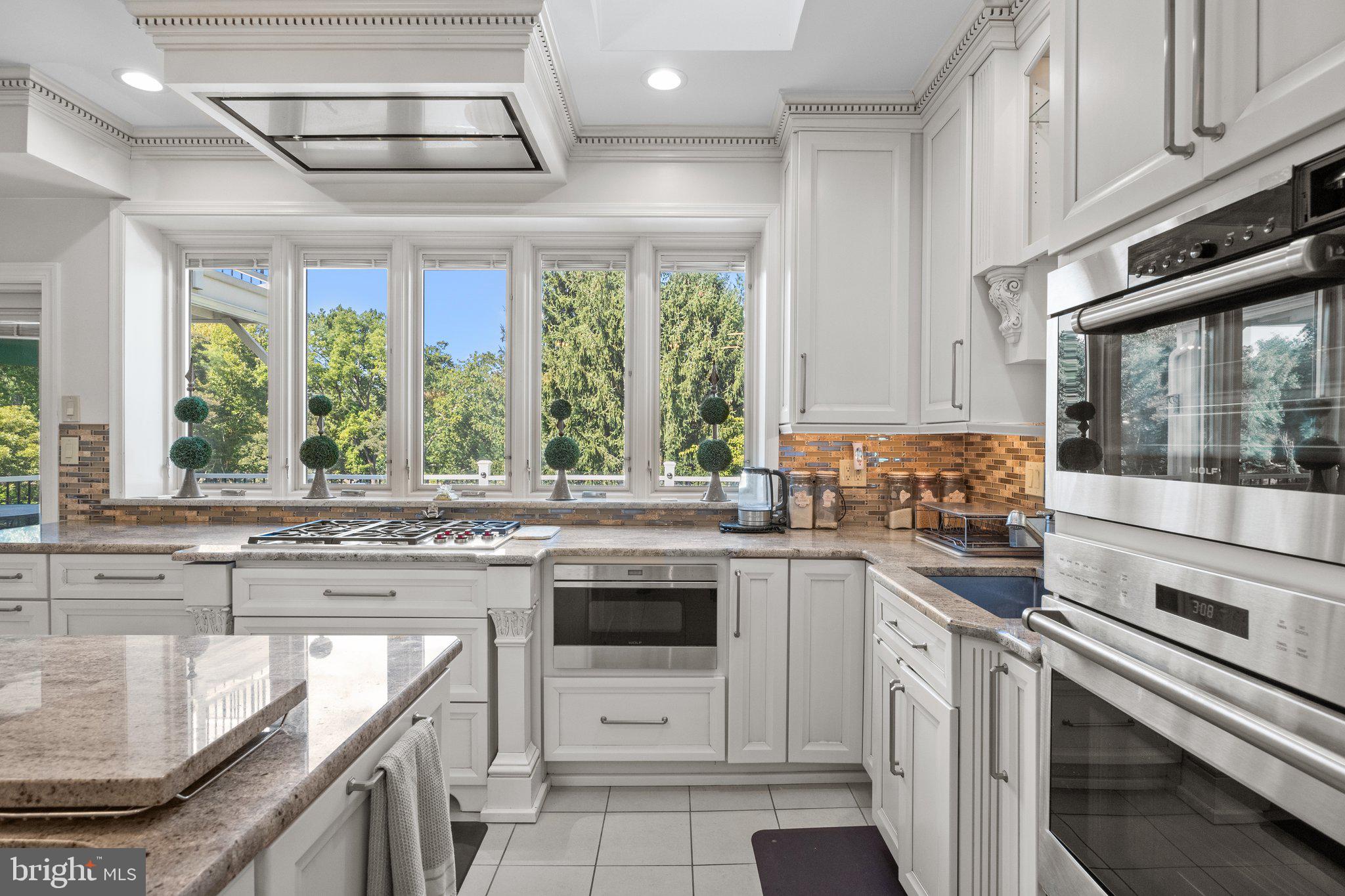 HUNTINGDON VALLEY - Residential