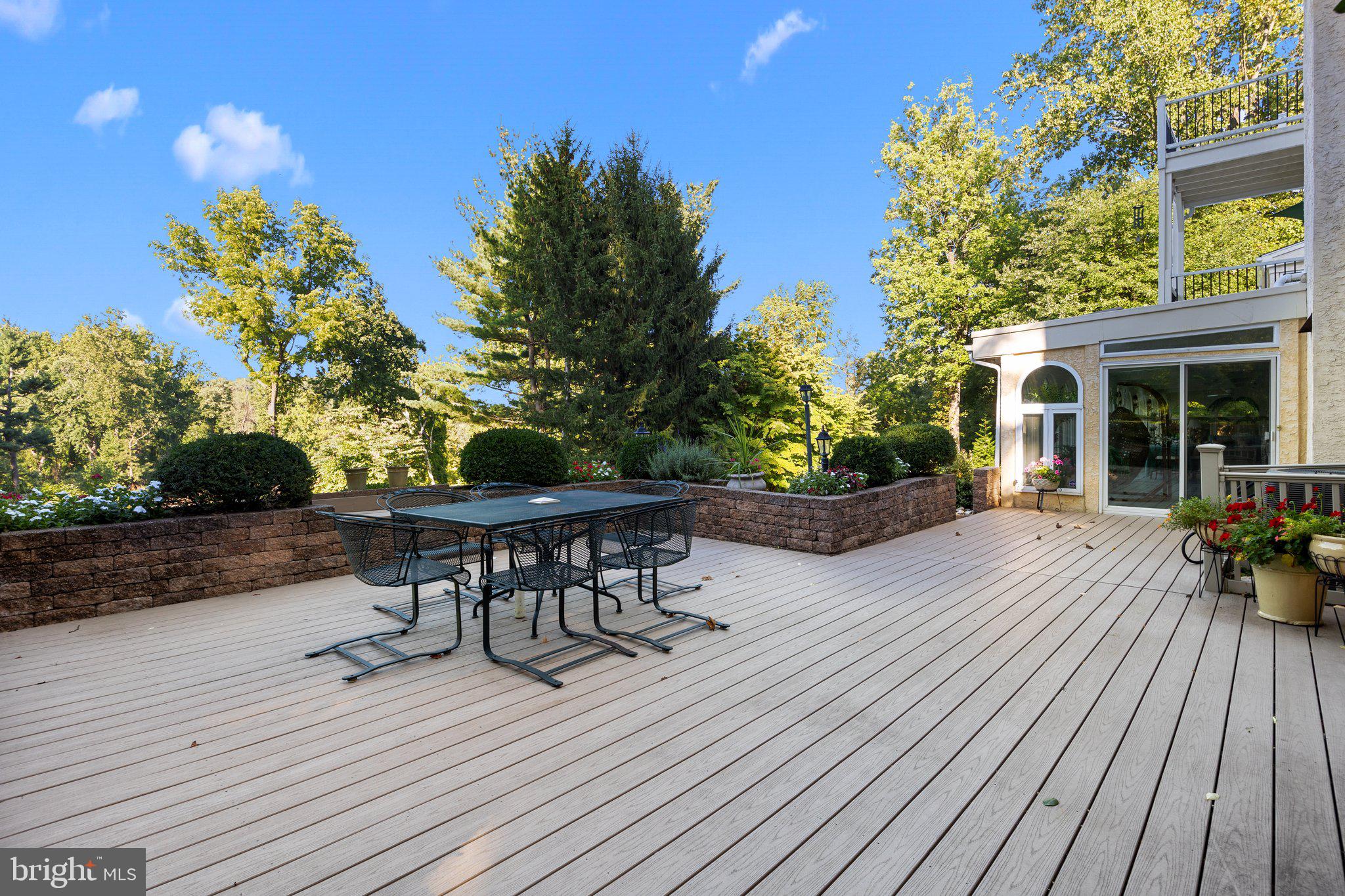 HUNTINGDON VALLEY - Residential