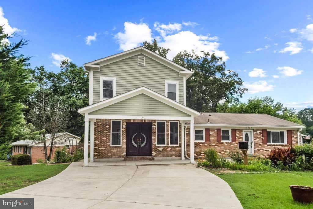 Photo of 3709 Forestdale Avenue, WOODBRIDGE, VA 22193 (MLS # VAPW2124898)