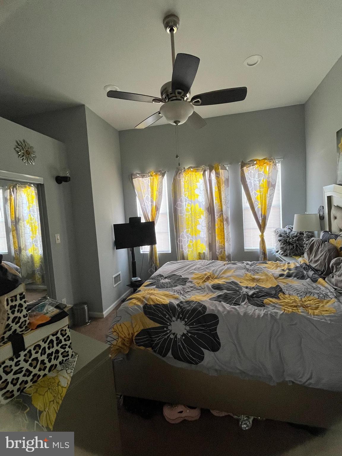 MAYFAIR - Residential