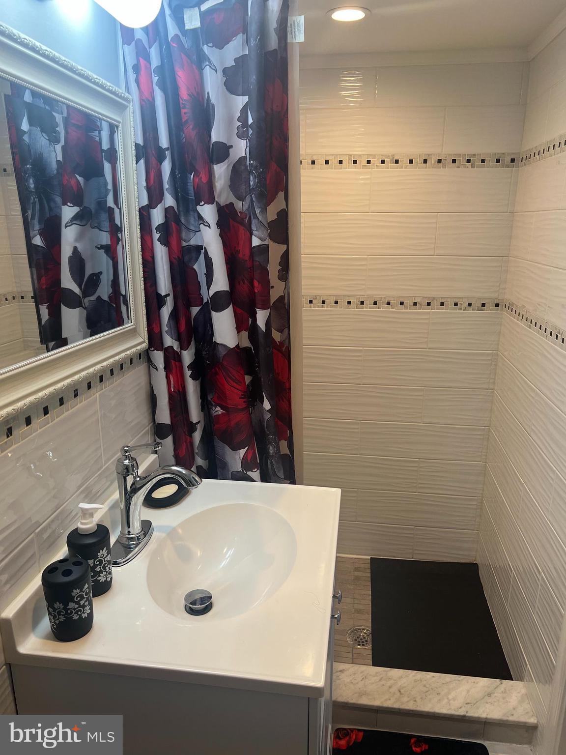 MAYFAIR - Residential