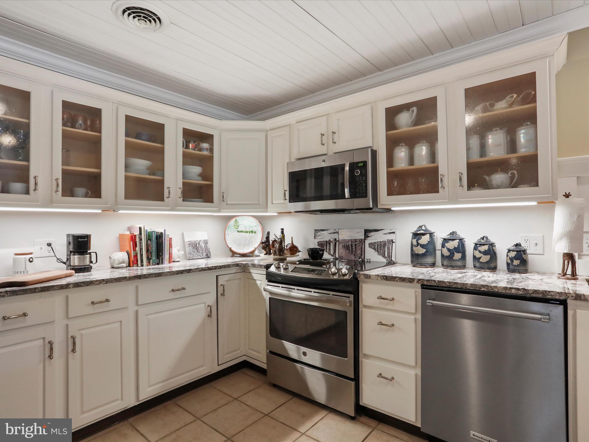 MAJESTIC RIDGE - Residential