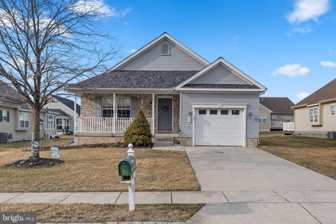 Photo of 20 Eagle Ridge Drive, MANTUA, NJ 08051 (MLS # NJGL2068122)