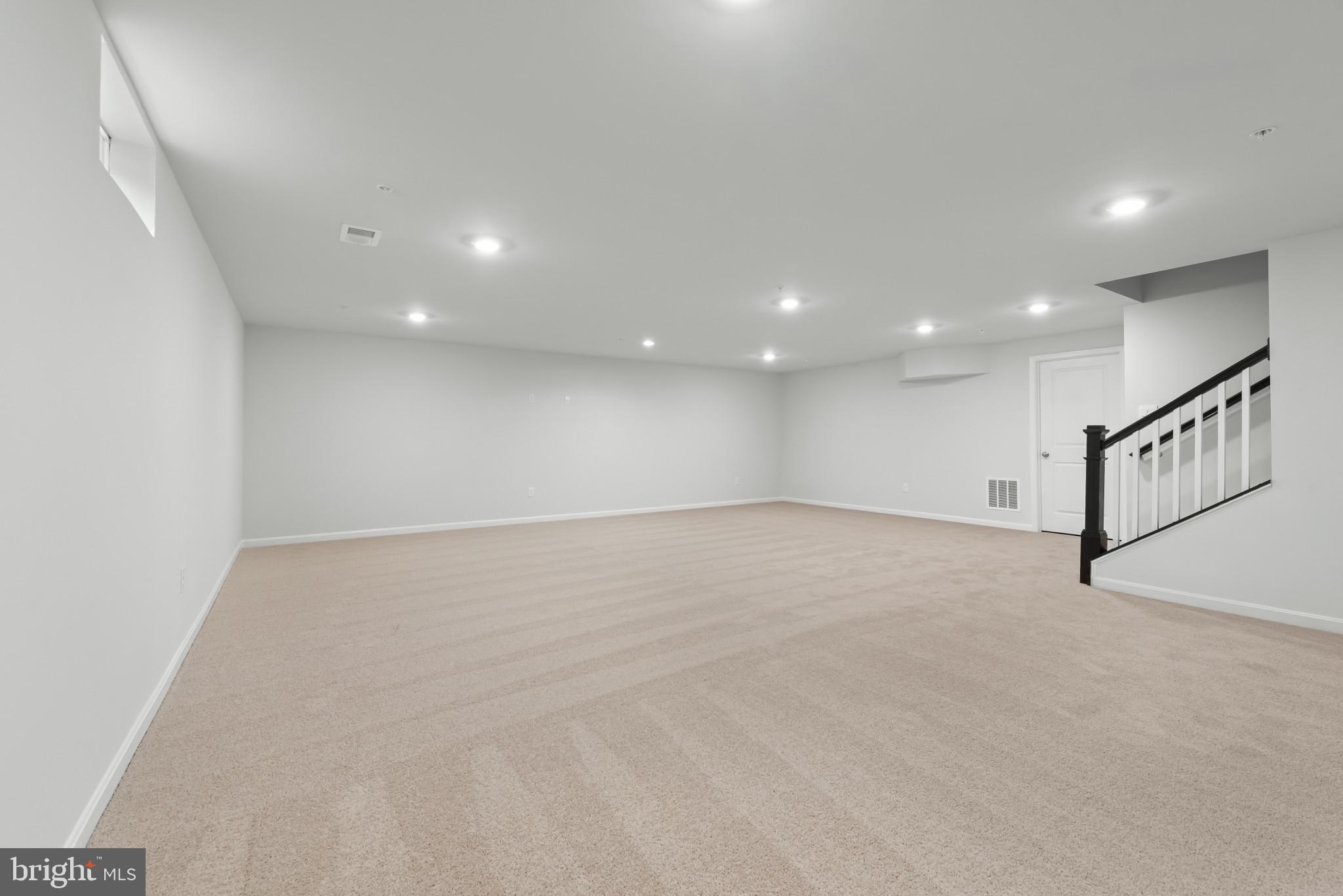 CREEKSIDE ESTATES - Residential