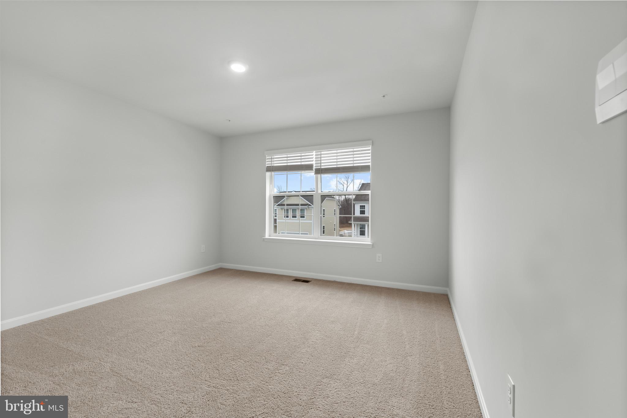 CREEKSIDE ESTATES - Residential