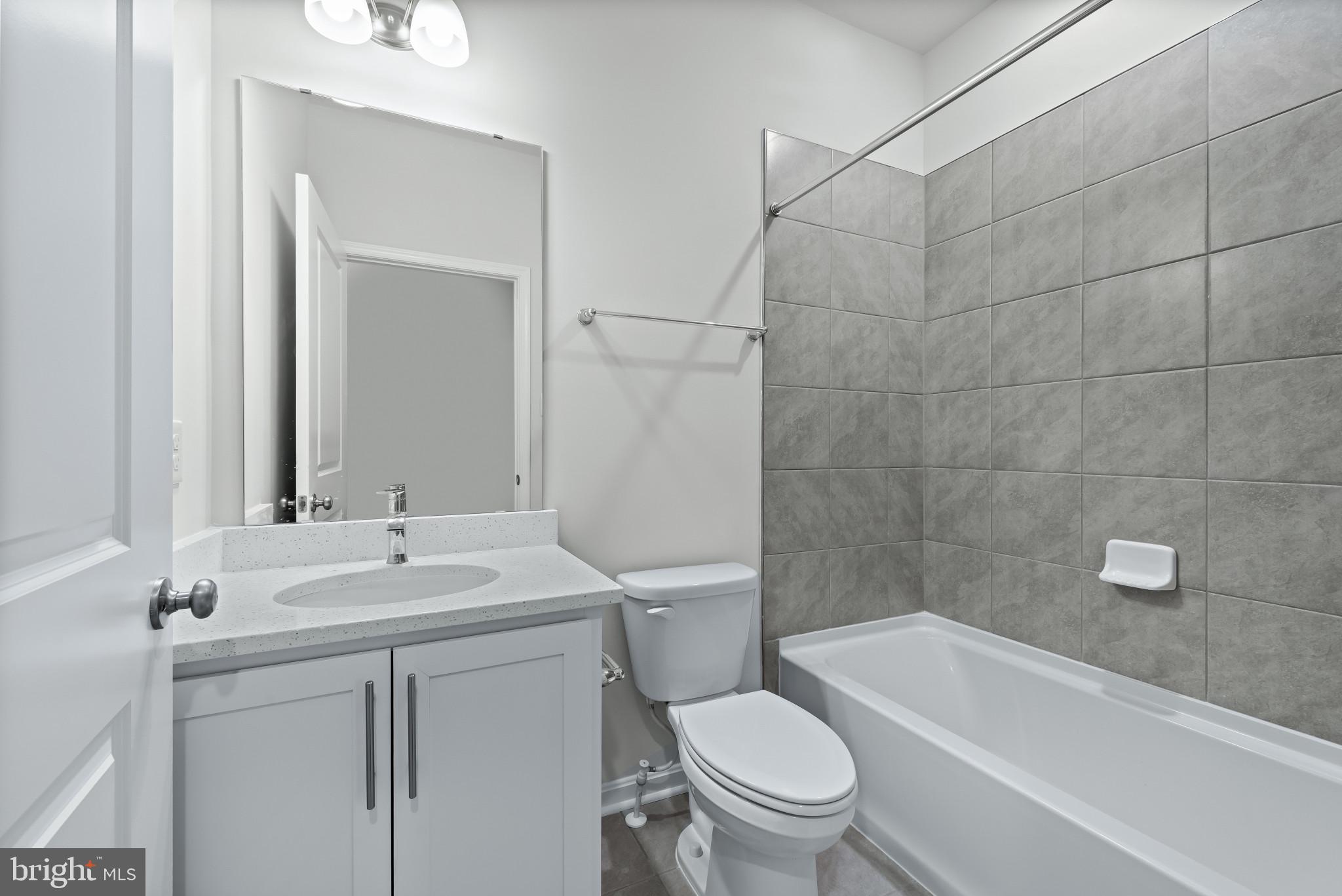 CREEKSIDE ESTATES - Residential