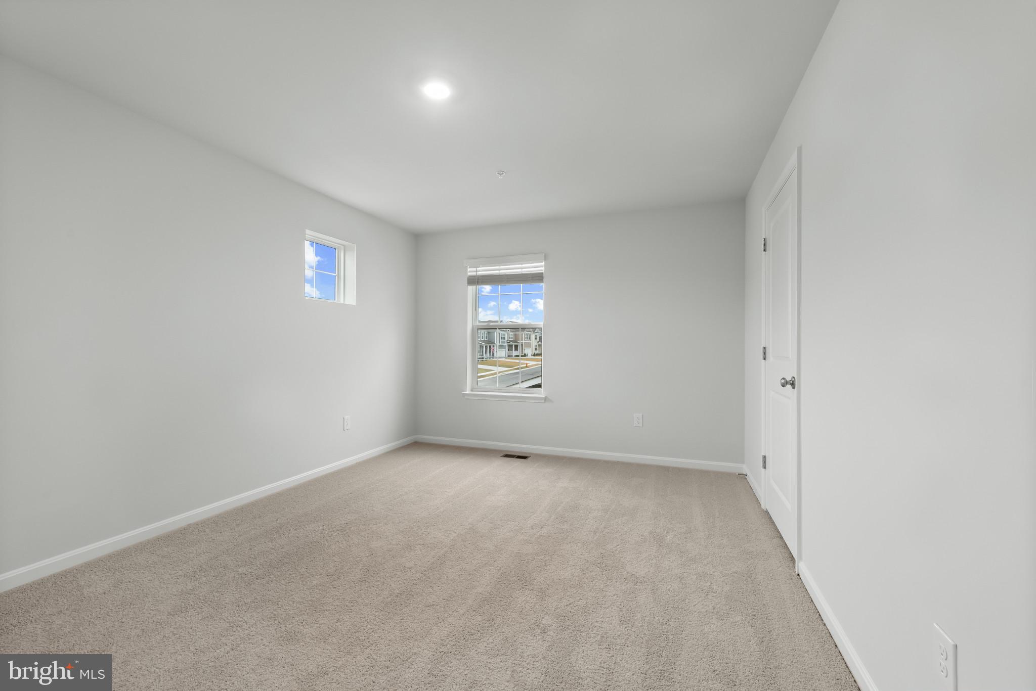 CREEKSIDE ESTATES - Residential