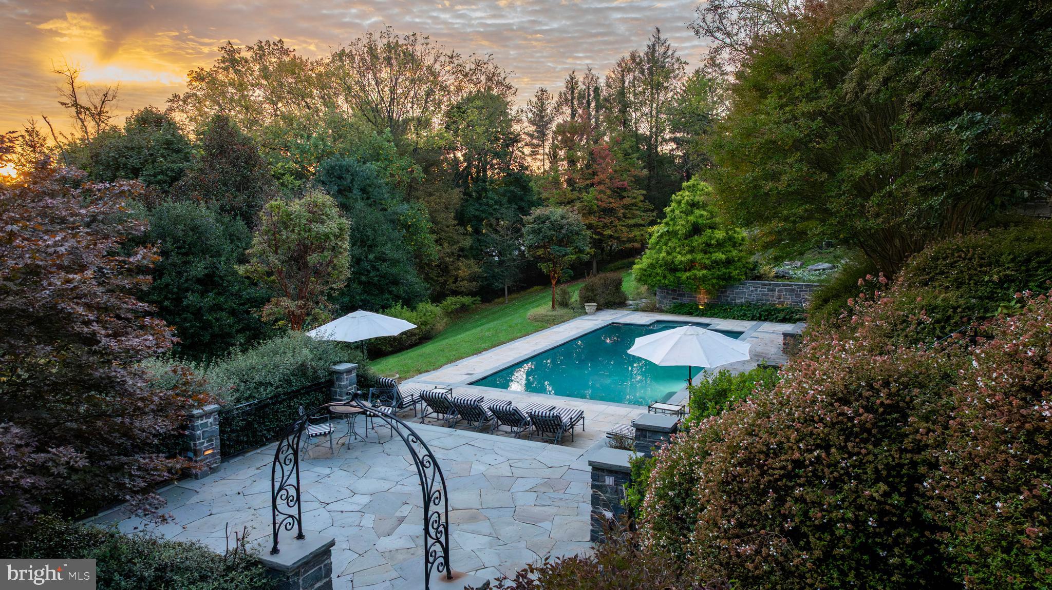 RUXTON - Residential