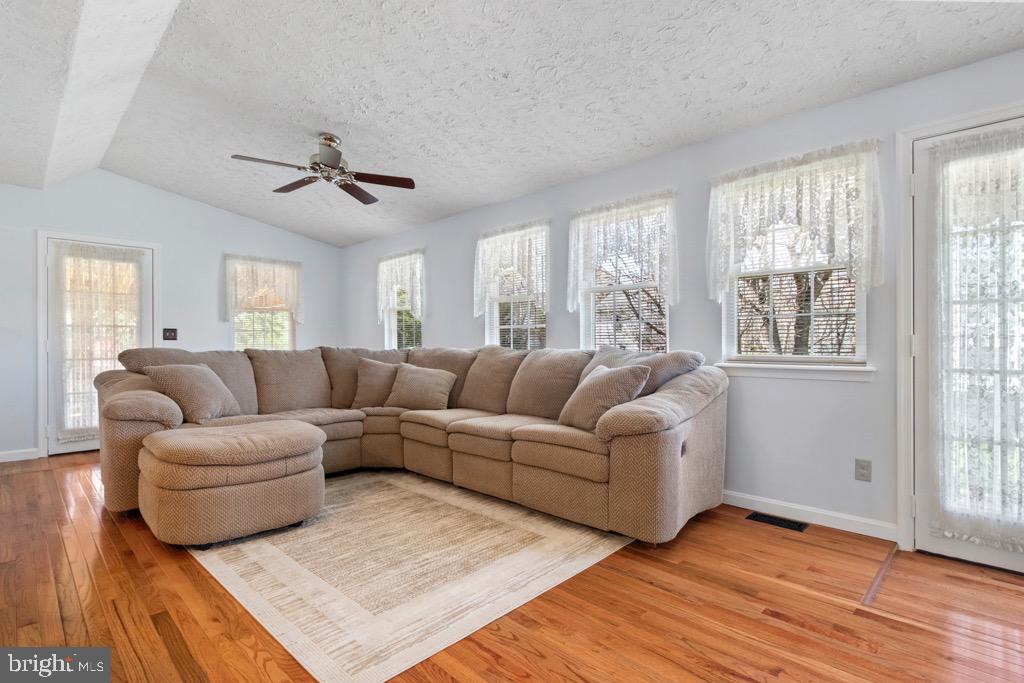 HUNTERS RUN - Residential