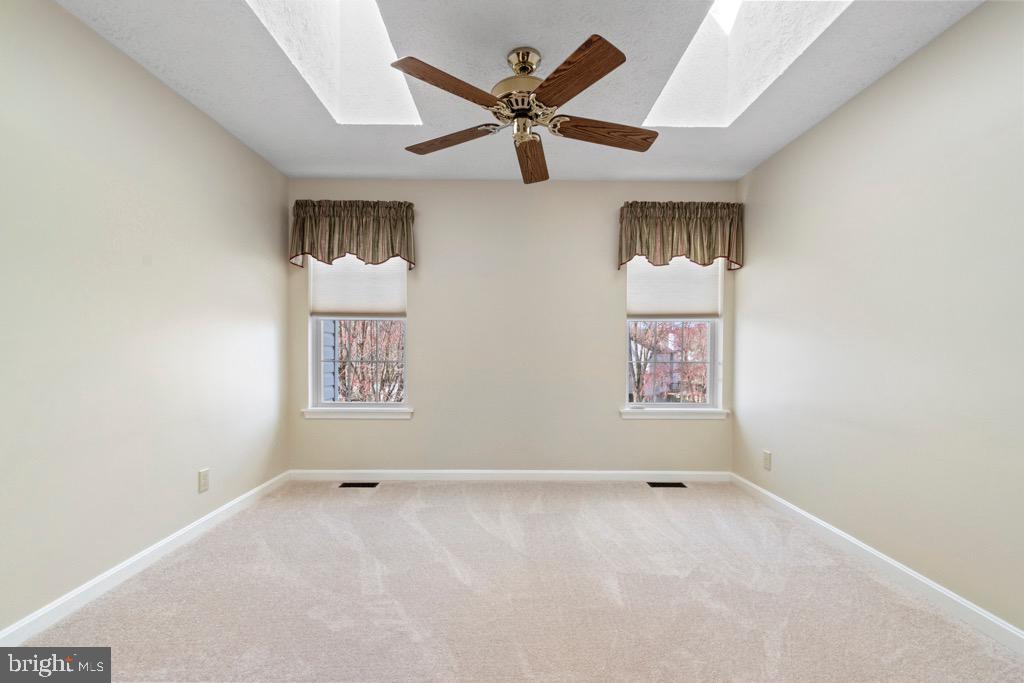 HUNTERS RUN - Residential