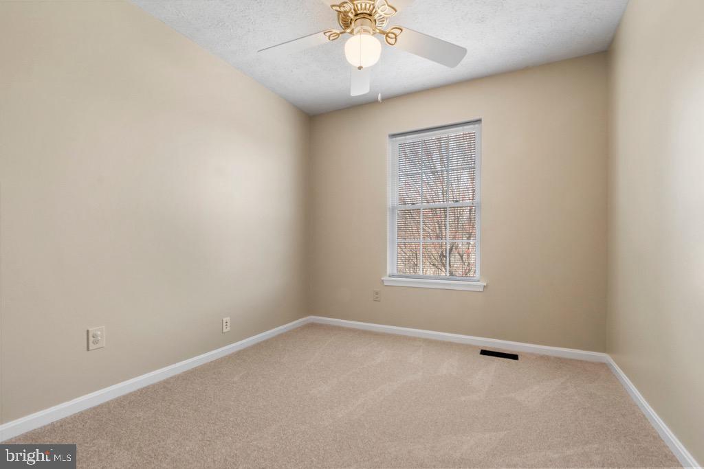 HUNTERS RUN - Residential