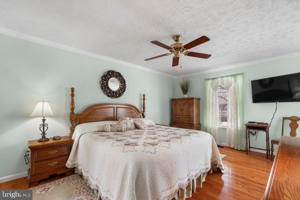 HUNTERS RUN - Residential