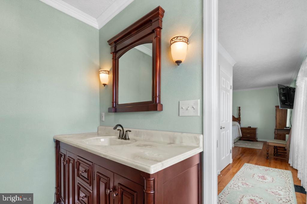 HUNTERS RUN - Residential