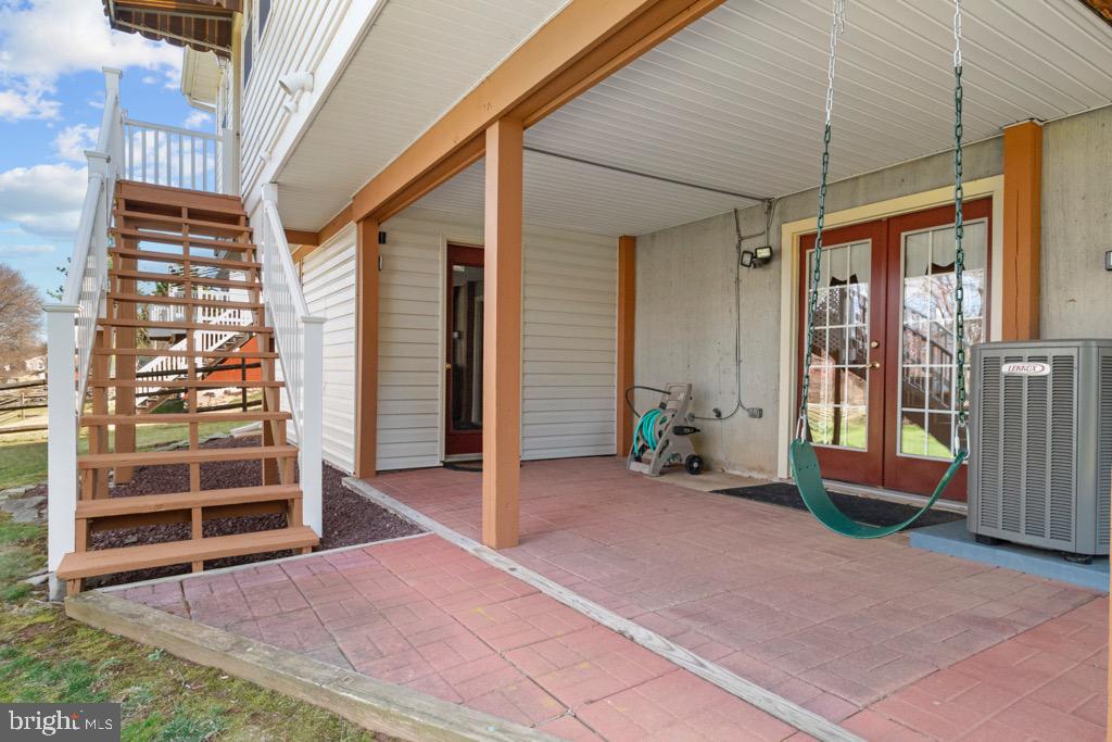 HUNTERS RUN - Residential